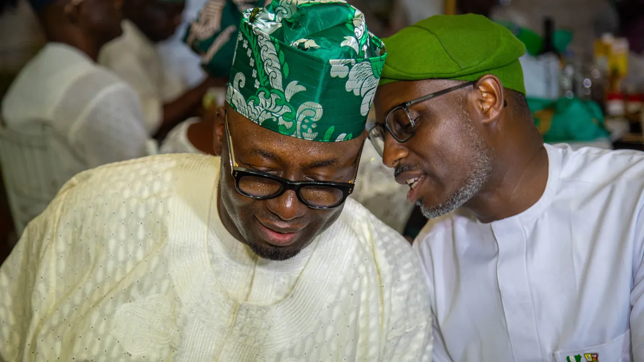 A quiet word with a fellow party man